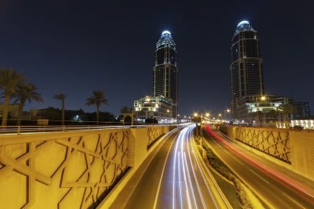 the-pearl-doha-qatar-roads-lights-traffic